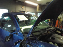 Load image into Gallery viewer, FRONT DOOR GLASS Beetle 1998 98 1999 99 00 01 02 03 04 05 - 10 Right - MRK155078
