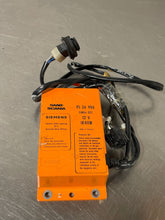 Load image into Gallery viewer, Air Bag computer Saab 9000 1988 88 1989 89 90 91 - NW37573
