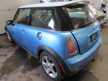 Load image into Gallery viewer, FRONT PASSENGER SEAT BELT LATCH ONLY Cooper Mini 1 2002-2005 - 780808
