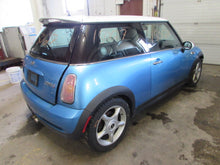 Load image into Gallery viewer, FRONT PASSENGER SEAT BELT LATCH ONLY Cooper Mini 1 2002-2005 - 780808
