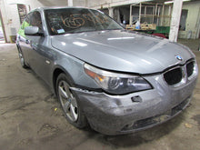 Load image into Gallery viewer, FENDER BMW 525i 545i 550i 528i 2004 04 05 06 07 08 09 10 Right - 1321515
