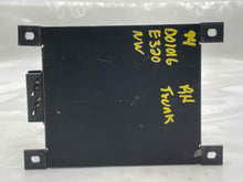 Load image into Gallery viewer, Radio  MERCEDES E-CLASS 1994 - NW7456

