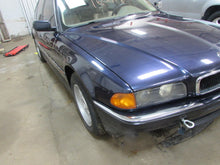 Load image into Gallery viewer, FENDER BMW 750i 740i 1995 95 1996 96 97 98 Left - 812033
