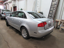 Load image into Gallery viewer, Fuel Filler Door Audi A4 2006 06 - 819638
