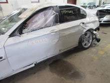 Load image into Gallery viewer, FRONT INTERIOR DOOR TRIM PANEL BMW 550i 2012 12 - 826100
