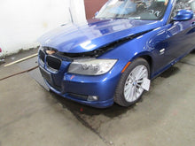 Load image into Gallery viewer, CARRIER ASSEMBLY BMW 328i 325i 2006 06 2007 07 2008 08 2009 09 10 11 Auto - 833997
