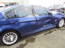 Load image into Gallery viewer, CARRIER ASSEMBLY BMW 328i 325i 2006 06 2007 07 2008 08 2009 09 10 11 Auto - 833997
