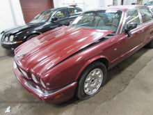 Load image into Gallery viewer, WHEEL Jaguar Xj8 98 99 16" Alloy 10 Triangle Slots - 835981
