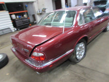 Load image into Gallery viewer, WHEEL Jaguar Xj8 98 99 16&quot; Alloy 10 Triangle Slots - 835981

