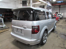 Load image into Gallery viewer, THROTTLE BODY Honda Element Accord 2006 06 2007 07 2008 08 2009 09 10 11 2.4L - 841623
