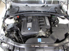 Load image into Gallery viewer, 2009 BMW 328i Floor Shifter - 858188
