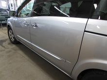 Load image into Gallery viewer, FRONT DOOR Nissan Quest 04 05 06 07 08 09 Left - 1322577
