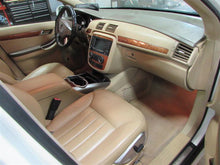 Load image into Gallery viewer, FRONT INTERIOR DOOR TRIM PANEL Mercedes-Benz R350 2006 06 - 878569
