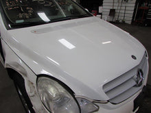 Load image into Gallery viewer, FRONT INTERIOR DOOR TRIM PANEL Mercedes-Benz R350 2006 06 - 878569
