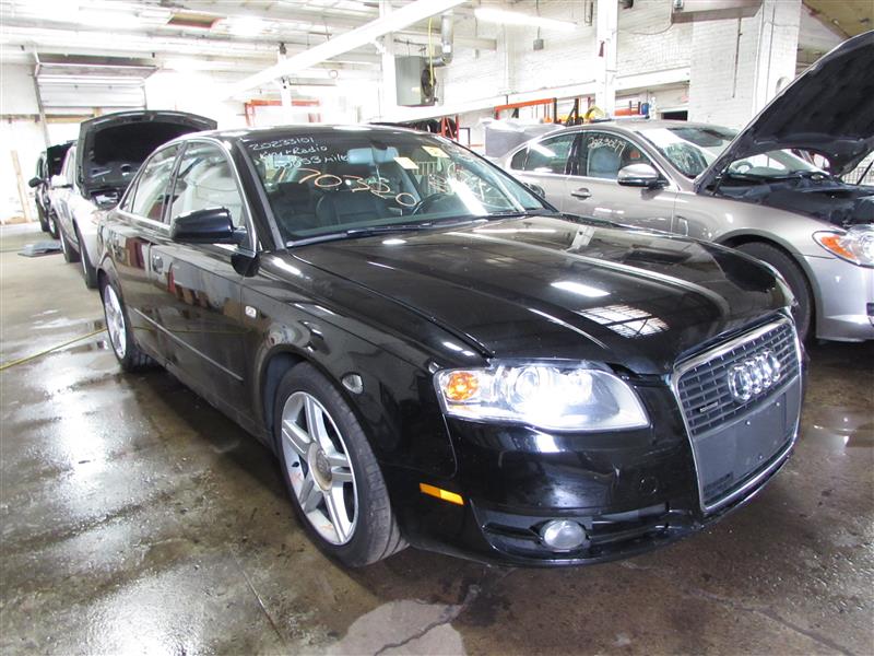 SPEEDOMETER CLUSTER Audi A4 2005 05 - 879343