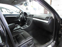 Load image into Gallery viewer, SPEEDOMETER CLUSTER Audi A4 2005 05 - 879343
