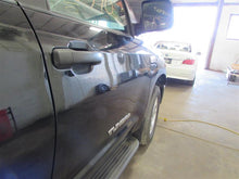 Load image into Gallery viewer, TRANSFER CASE CONTROL MODULE COMPUTER Tundra 07 08 09 10 11 - 885637
