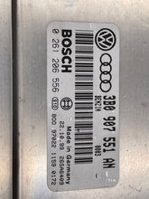 Load image into Gallery viewer, ECU ECM COMPUTER Audi A6 Passat 1999 99 00 01 2.8 - NW62801
