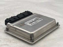 Load image into Gallery viewer, ECU ECM COMPUTER Audi A6 Passat 1999 99 00 01 2.8 - NW62801
