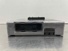 Load image into Gallery viewer, BODY CONTROL MODULE JAGUAR XJ8 1999 99 - NW587275
