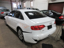 Load image into Gallery viewer, 2009 Audi A4 Floor Shifter - 902141
