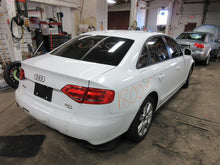 Load image into Gallery viewer, 2009 Audi A4 Floor Shifter - 902141
