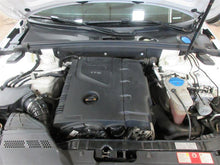 Load image into Gallery viewer, 2009 Audi A4 Floor Shifter - 902141
