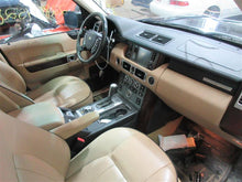 Load image into Gallery viewer, FRONT DOOR Range Rover 2004 04 Left - 915814
