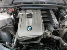 Load image into Gallery viewer, OUTER TAIL LIGHT LAMP 323i 325ci 325i 328i 330ci 330i 06-08 Right - 918007

