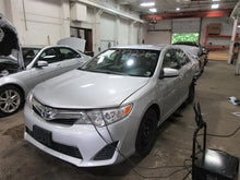 Load image into Gallery viewer, PLASTIC ENGINE COVER Toyota Camry 2012 12 - 925569

