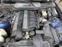 Load image into Gallery viewer, MANUAL TRANSMISSION 320i 323i 323ic 323is 325ci 325i 525i 98-05 - 939098
