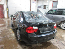 Load image into Gallery viewer, OUTER TAIL LIGHT LAMP 323i 325ci 325i 328i 330ci 330i 06-08 Right - 944196
