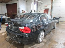 Load image into Gallery viewer, OUTER TAIL LIGHT LAMP 323i 325ci 325i 328i 330ci 330i 06-08 Right - 944196
