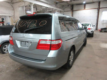 Load image into Gallery viewer, GAS FUEL FILLER LID DOOR Honda Odyssey 2006 06 - 950382
