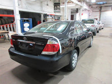 Load image into Gallery viewer, CLOCK Toyota Camry 2004 04 2005 05 2006 06 - 951236

