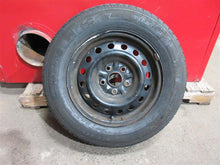 Load image into Gallery viewer, CLOCK Toyota Camry 2004 04 2005 05 2006 06 - 951236
