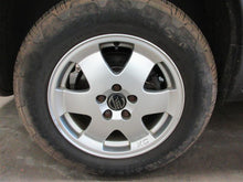 Load image into Gallery viewer, JACK AND TOOLS Volvo XC70 2004 04 - 954260
