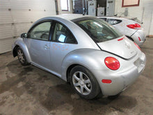 Load image into Gallery viewer, AIR CLEANER BOX Volkswagen Beetle 98 99 00 01 02 03 04 05 - 956061
