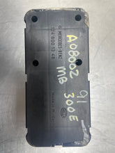 Load image into Gallery viewer, Vacuum Pump  MERCEDES 300E 1991 - NW189247
