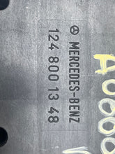 Load image into Gallery viewer, Vacuum Pump  MERCEDES 300E 1991 - NW189247
