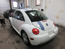 Load image into Gallery viewer, INTERIOR REAR VIEW MIRROR Volkswagen Beetle 2000 00 2001 01 - 960362
