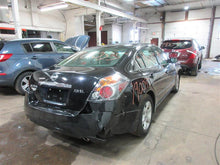 Load image into Gallery viewer, Console Nissan Altima 2007 07 2008 08 2009 09 - 963204
