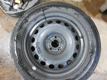 Load image into Gallery viewer, JACK Volkswagen Beetle 2000 00 - 961998
