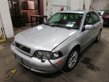 Load image into Gallery viewer, HOOD Volvo S40 2000 00 2001 01 2002 02 03 04 4cyl - 1313627
