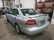 Load image into Gallery viewer, HOOD Volvo S40 2000 00 2001 01 2002 02 03 04 4cyl - 1313627
