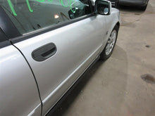Load image into Gallery viewer, HOOD Volvo S40 2000 00 2001 01 2002 02 03 04 4cyl - 1313627
