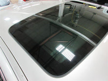 Load image into Gallery viewer, FRONT FENDER BMW 528i 535i 550i Active 5 11 12 13 14 15 16 Right - 1321511
