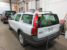 Load image into Gallery viewer, Wheel Volvo V70 S70 2001 01 02 03 04 05 17x5 Spare - 1010529
