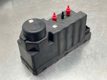 Load image into Gallery viewer, Vacuum Pump  MERCEDES C-CLASS 1997 - NW189206
