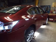 Load image into Gallery viewer, REAR HUB WITH SPINDLE Nissan Maxima 11 12 13 14 Right - MRK245830
